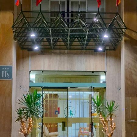 Hostal Solari Trujillo Exterior photo