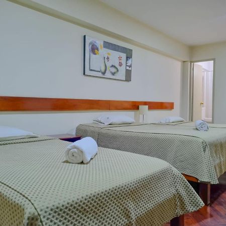 Hostal Solari Trujillo Exterior photo