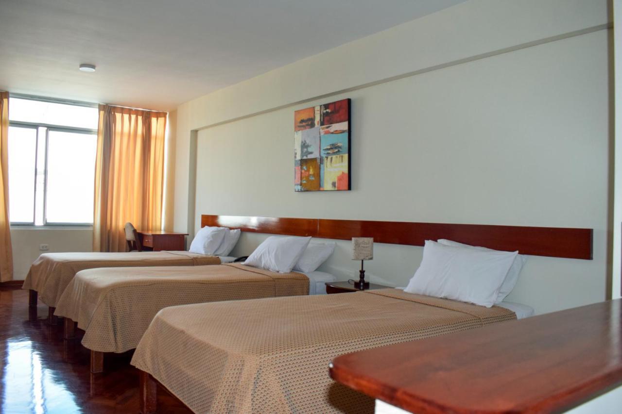 Hostal Solari Trujillo Exterior photo