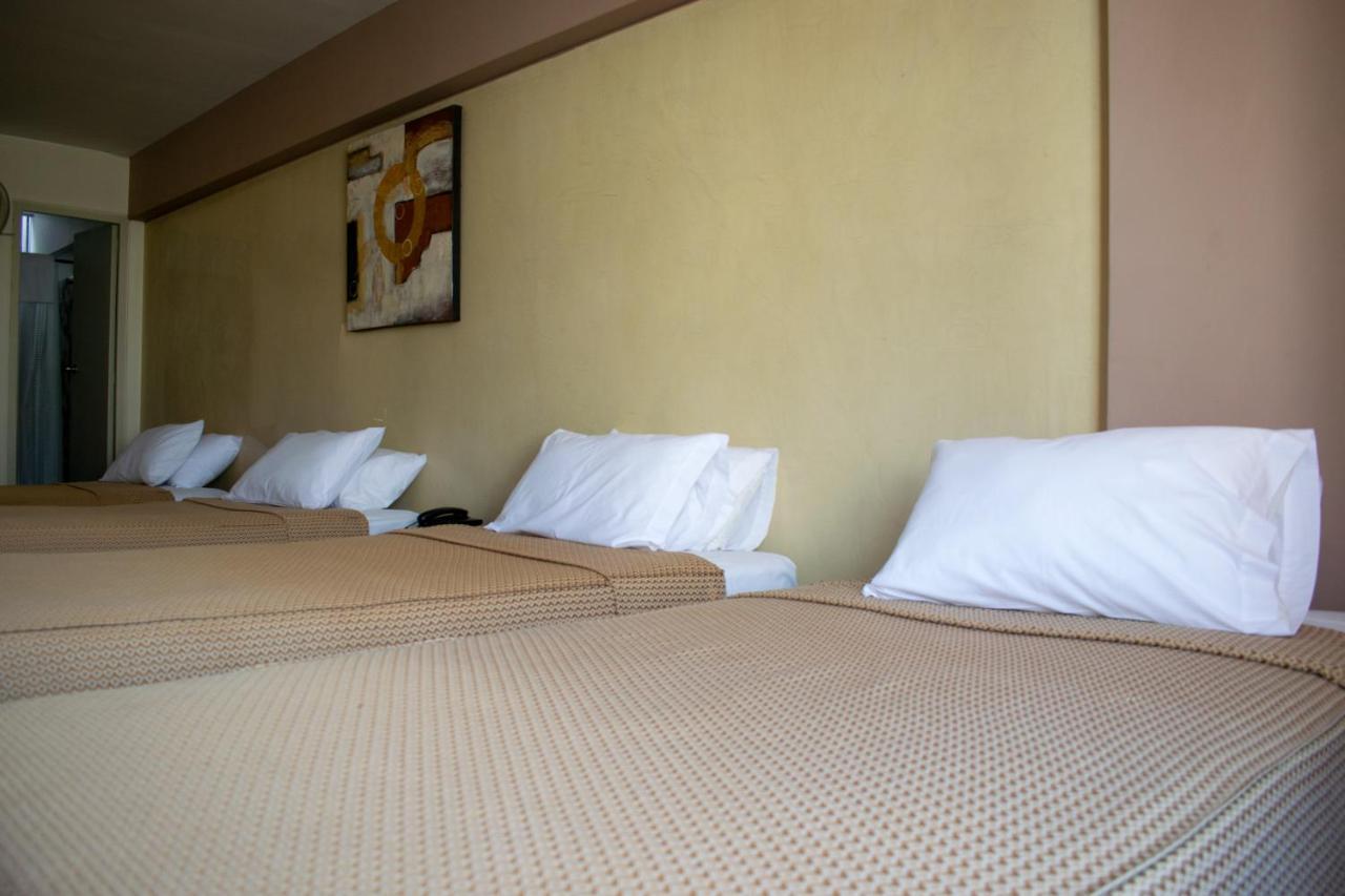 Hostal Solari Trujillo Exterior photo