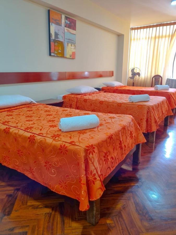 Hostal Solari Trujillo Exterior photo